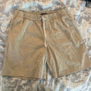 Banana republic east shorts (Size M)